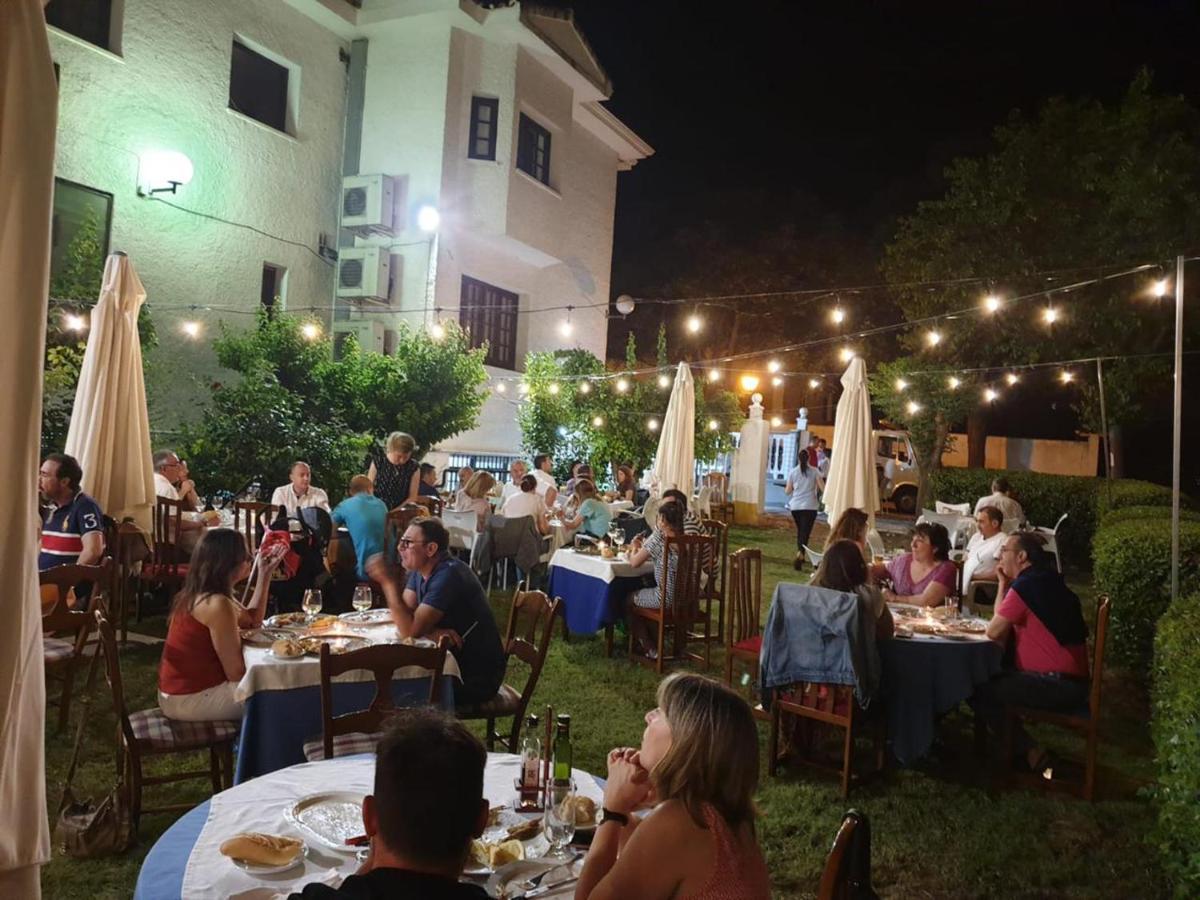 Hostal Asador Julian Brunete Exterior photo